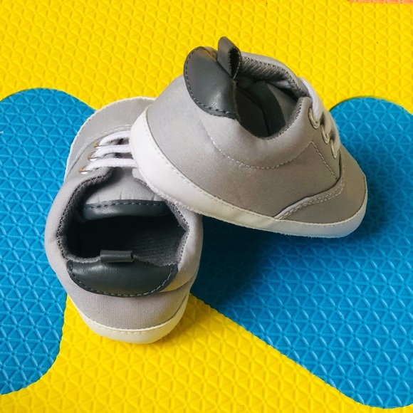 Little Treasure Baby Shoes 
Size 6-12 months - Picture 3 of 4